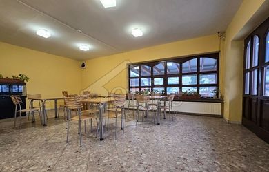 RK01031516 Komerčné / Obchodné priestory (Prenájom)