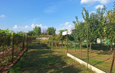 AZ. Predaj pekného slnečného stavebného pozemku o výmere 714m² v obci Pata