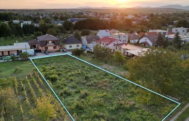 AZ. Predaj stavebného pozemku s výmerou 1287 m² v obci Zvončín s nádherným výhľadom na Karpaty